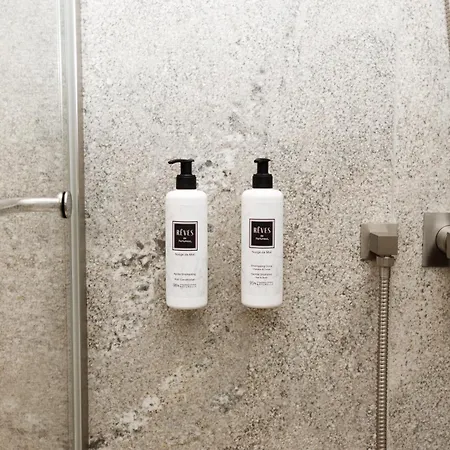 Notre Dame - Self Check-in Nice