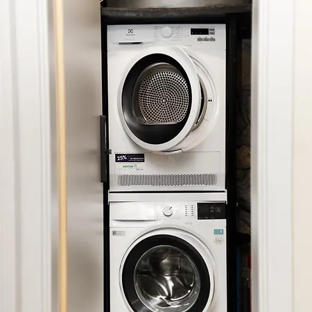 Notre Dame - Self Check-in 3*