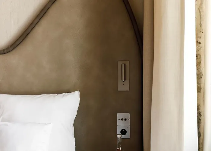 Notre Dame - Self Check-in Hotel
