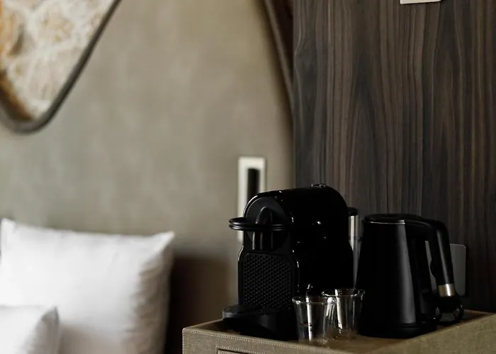 Hotel Notre Dame - Self Check-in