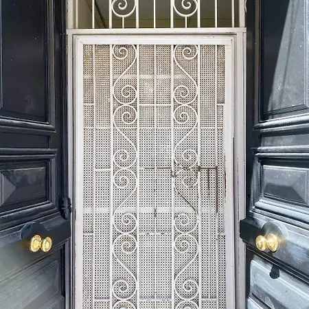 아파트호텔 Notre Dame Renovated 2025 *