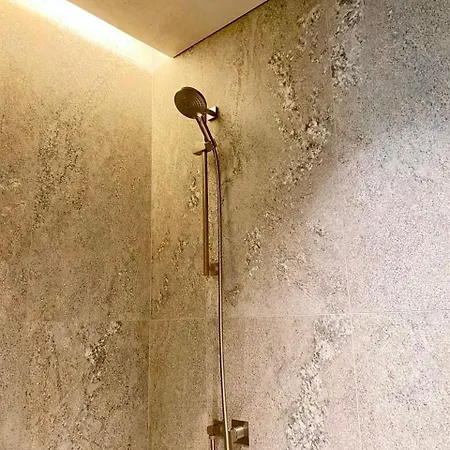 아파트호텔 Notre Dame Renovated 2025 *