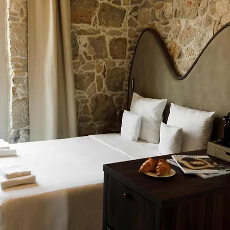 Hotel Notre Dame - Self Check-in